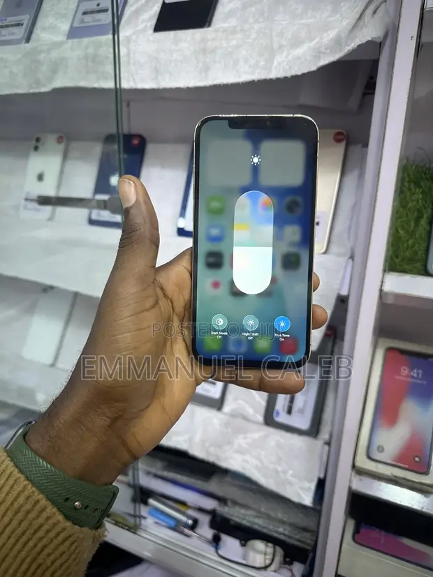 Apple iPhone 12 Pro Max 128GB White - 1
