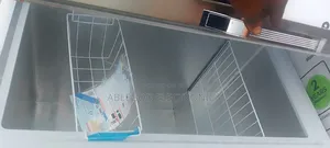 Scanfrost Freezer 4ft - 300L, Garanti na Shekaru 2 akan Jiki
