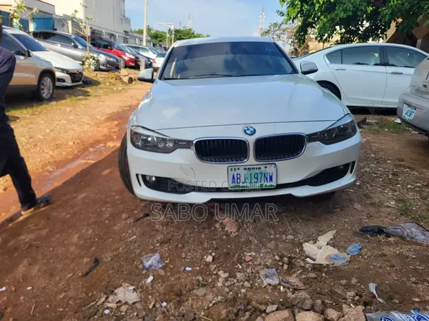 BMW 328i 2014 Fari - 1