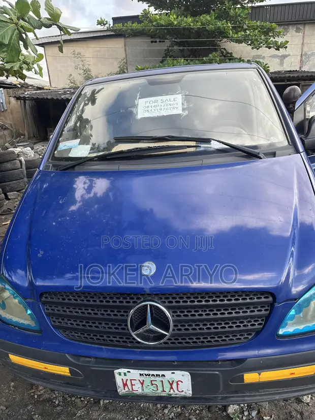 Mercedes-Benz Vito 2014 Blue - 1