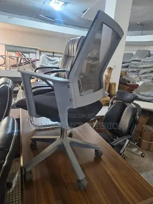 Modern Luxury Office Chair - Light Gray