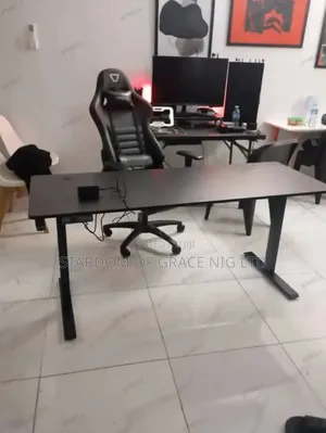 1.6m Electric Adjustable Game Desk - Brand New