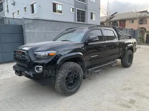 2018 Toyota Tundra SR5 5.7L V8 Black