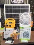 500W Solar Power Supply tare da 100W Panel, 4 Bulbs & Fan - 1