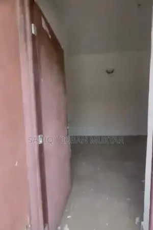 1 Bedroom Room & Parlour, Apo District