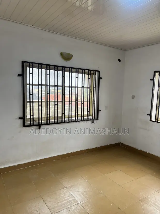 1-Bedroom Shared Apartment for Rent in Jide Elias, Akala Express - 1