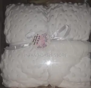 Bishiyar Baby Kyauta - Farar Minky
