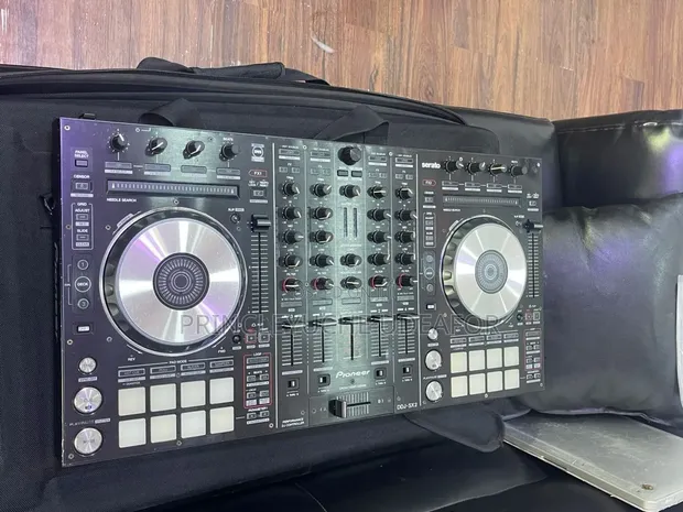 Pioneer DDJ-SX2 DJ Controller - 1