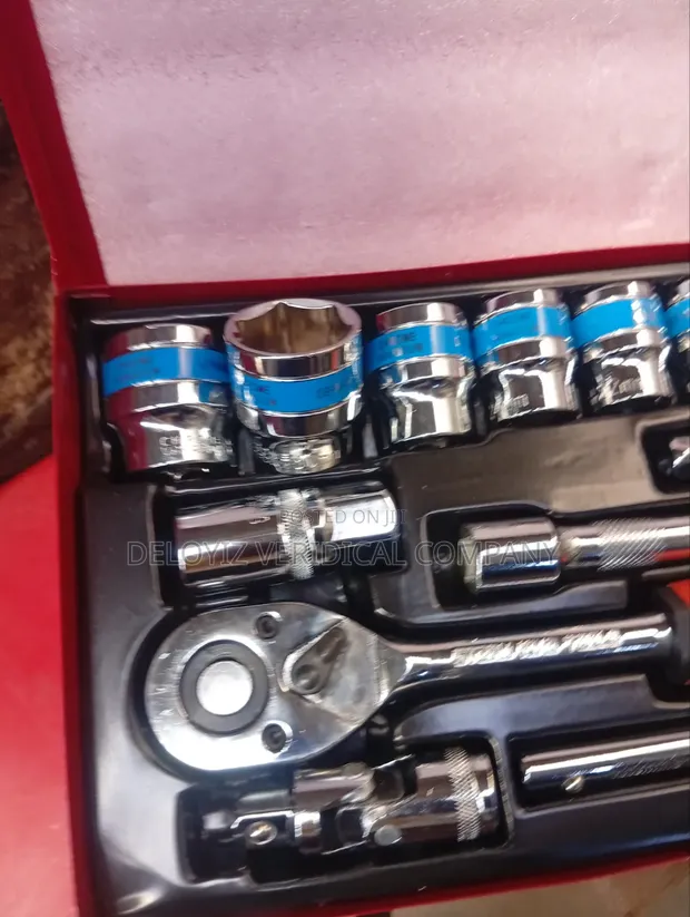 General Tools 24-Piece Socket Wrench Set - 1