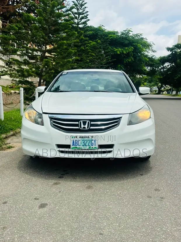 Honda Accord 2012 White - 1