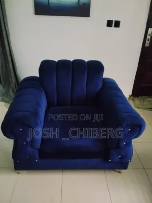 4 Seater Sofa da aka yi amfani da shi - Blue Fabric