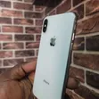 Apple iPhone X 64GB White - 1