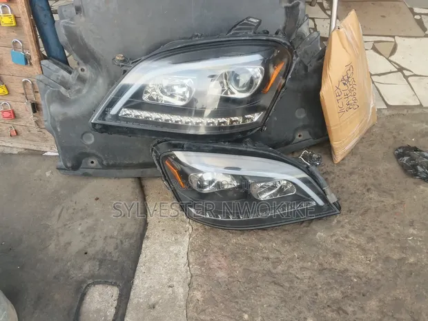 Makamar Mercedes-Benz Na Musamman - Kai Tsaye Daga Belgium - 1
