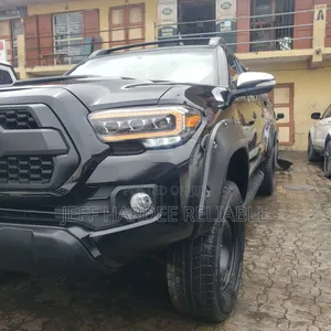 Toyota Tacoma 2025 Bakin Gaba da Baya na Karfe