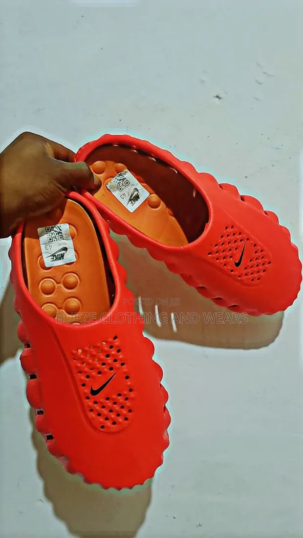 Nike Soft Clogs - 1