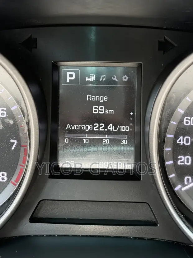 2018 Hyundai Santa Fe SE AWD Black - 1