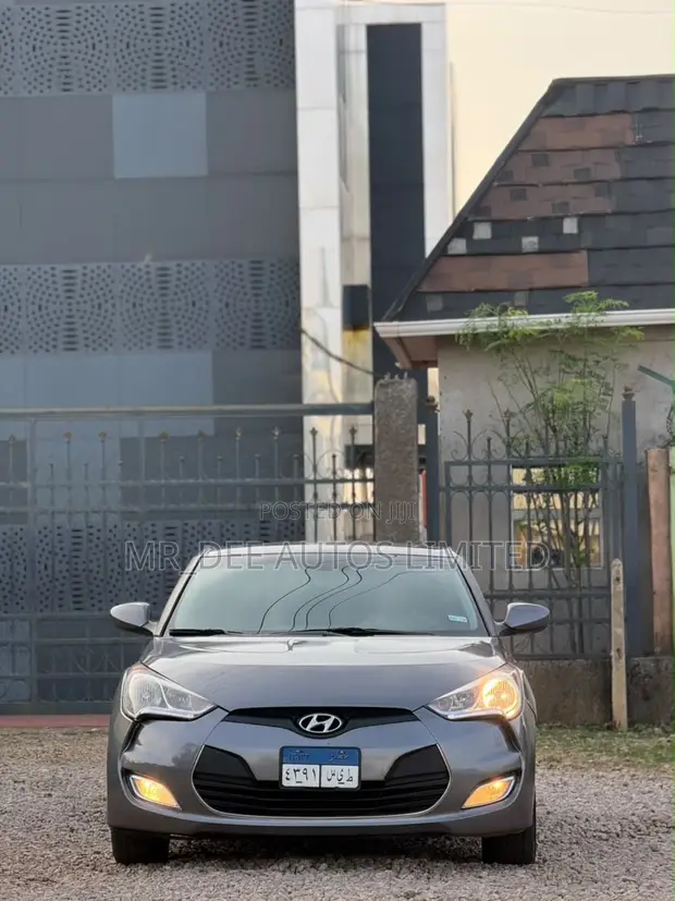 Hyundai Veloster 2012 Gray Automatic - 1