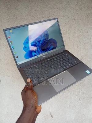 Dell Latitude 3301 Laptop - Core i7, 8GB RAM, 256GB SSD