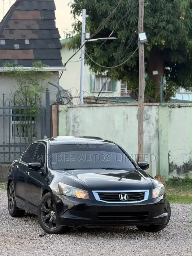 Honda Accord 2010 Black - 1