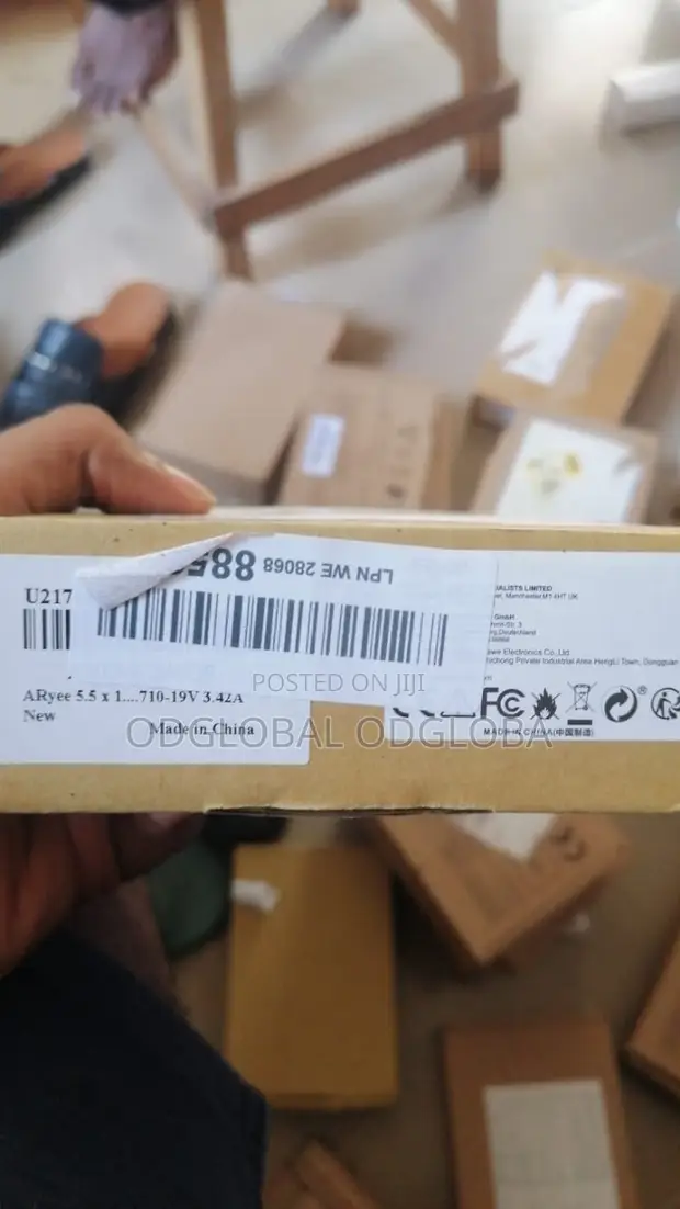 ARyee 19V 3.24A Laptop Charger, Brand New - 1