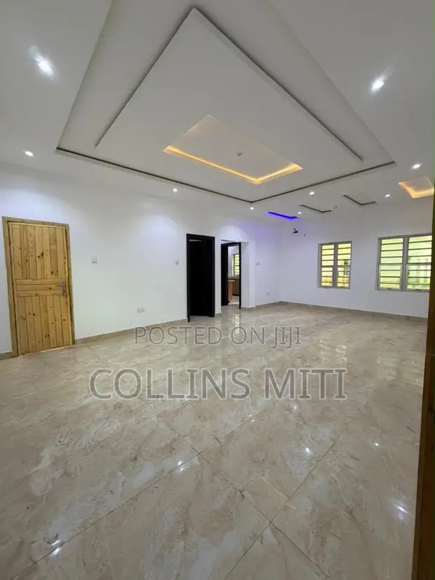 3-Bedroom Block of Flats for Sale in Magodo GRA Phase 2, Shangisha - 1