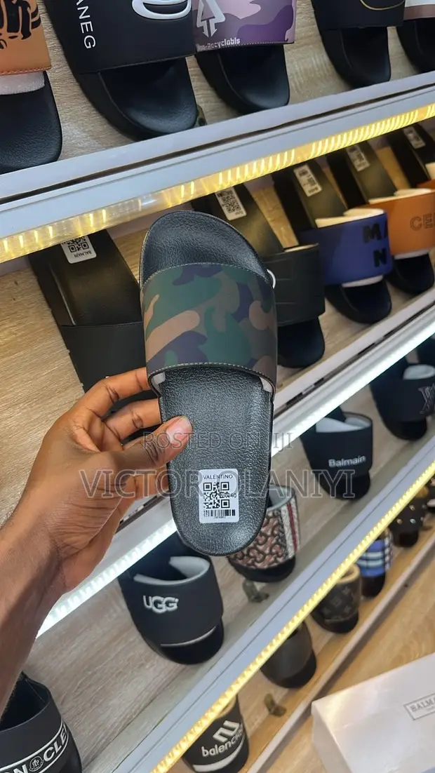 Brand New Men's Cartoon Palm Slippers - 1