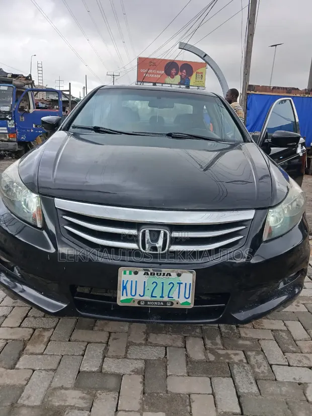 Honda Accord 2.0 i-VTEC Automatic 2009 Black - 1