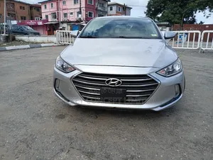 2017 Hyundai Elantra Limited Sedan - Silver