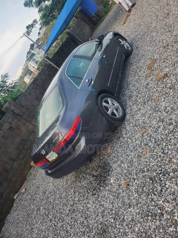 Honda Accord 2005 Grey - 1
