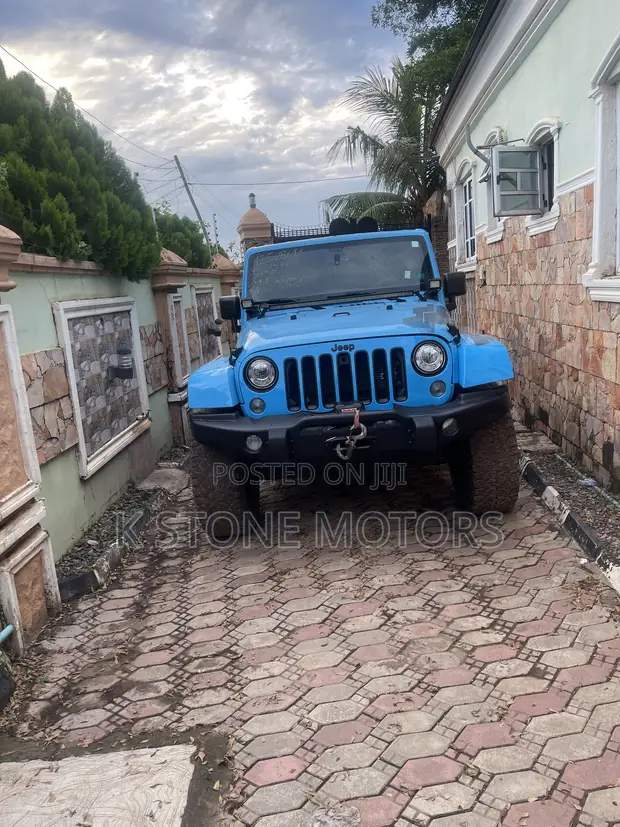 2017 Jeep Wrangler Sahara 4x4 SUV - 1