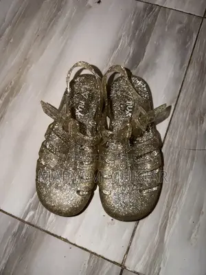 Used Fashion Kids Shoes Size 32