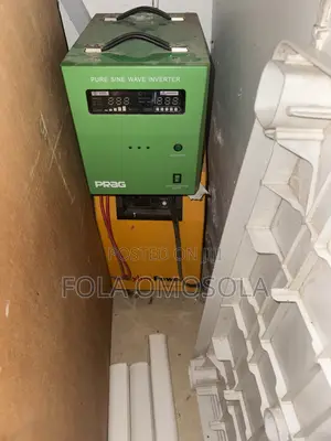 Prag 2.5KVA Inverter Na Hannu (1 Yana Aiki, 1 Yana Bukatar Gyara)