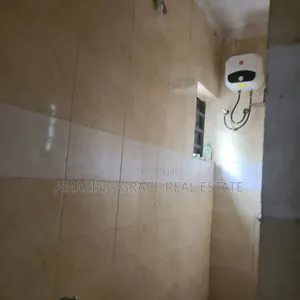 Mini Flat don haya a Saint Finbar, Akoka