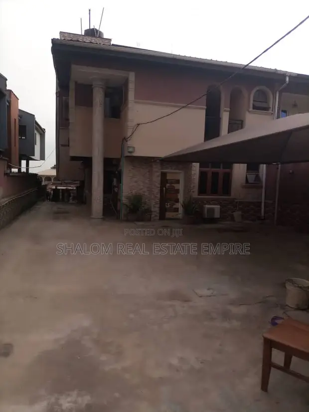 4-Bedroom Townhouse/Terrace in Unilag Estate Magodo for Sale - 1