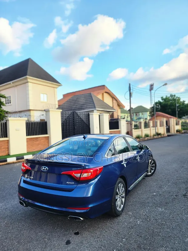 Hyundai Sonata 2015 Blue - 1