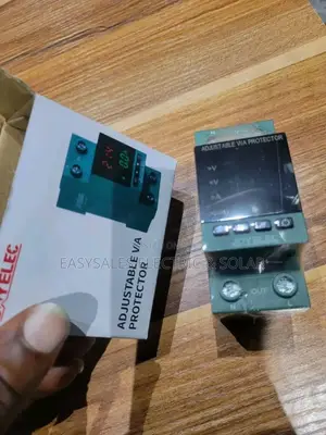 Digital Adjustable Voltage Regulator 220V