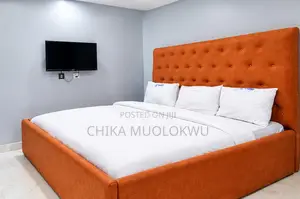 Dakin Wanka 1 da Parlor na Kwana - Ajah