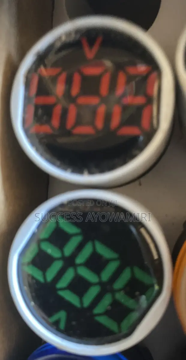 Digital Panel Voltage Indicator - 1