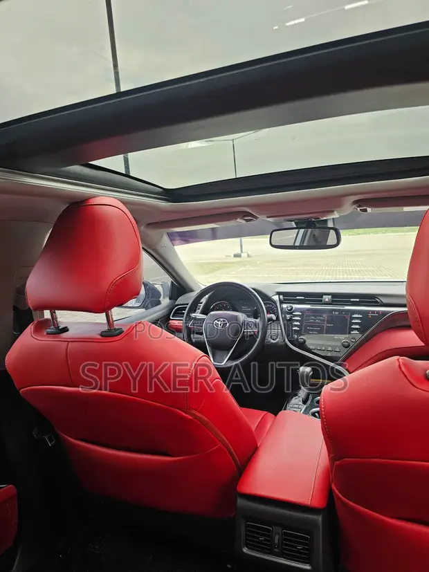 2019 Toyota Camry XSE White - 1