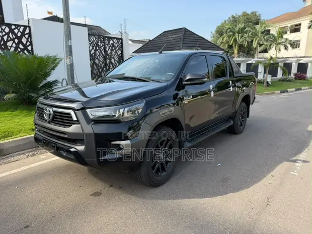 Toyota Hilux Adventure V6 2025 - 1