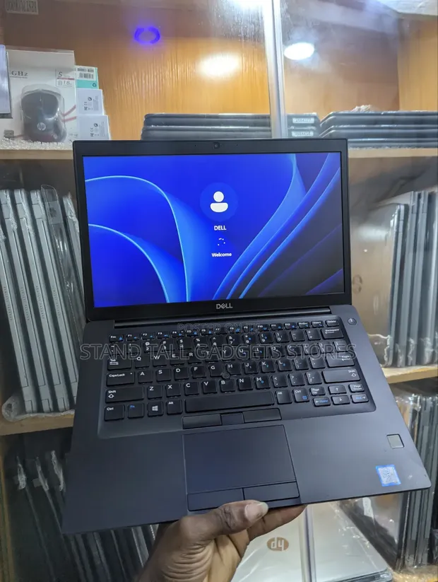 Dell Latitude 7490 Laptop - Core i7, 8GB RAM, 256GB SSD - 1