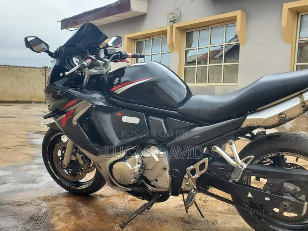 Suzuki Bandit 1250cc 2010 Black - 1