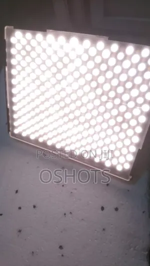 Amaran Aputure Video LED Light with Dimmer, 2 Batteries