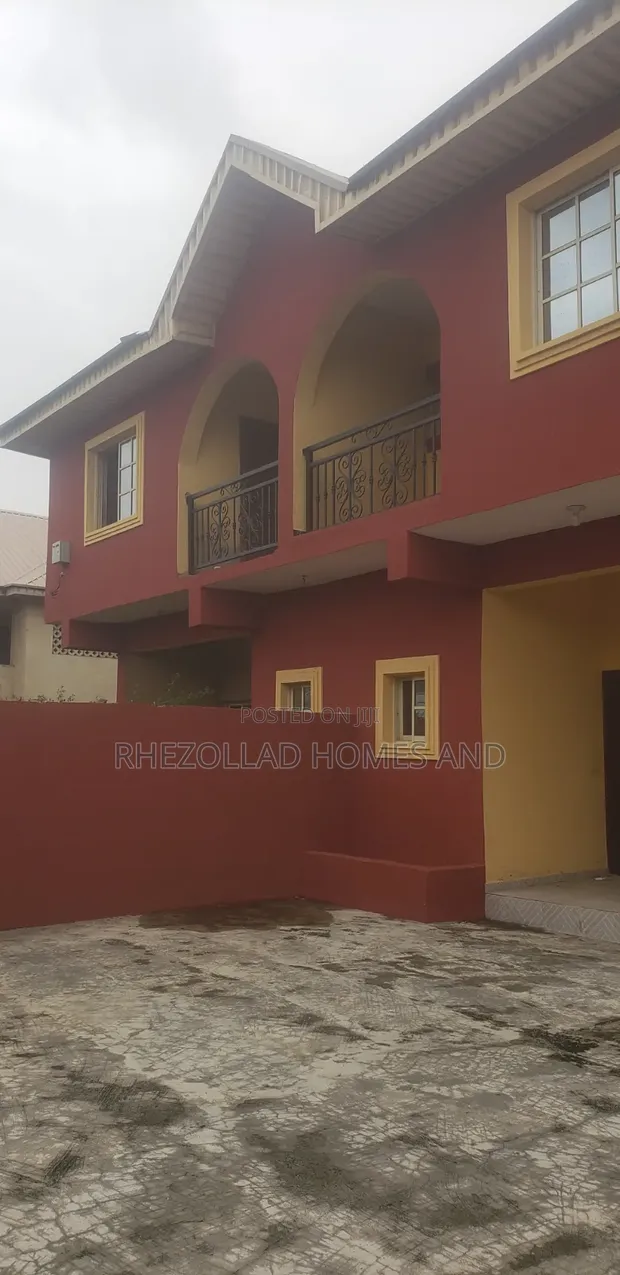 4-Bedroom Duplex don haya a Oba Fatola Estate, Igbogbo - 1