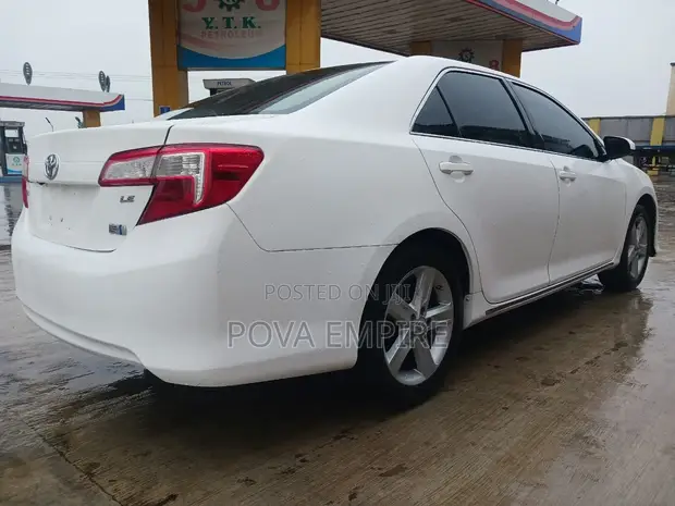 Toyota Camry LE 2012 - 1