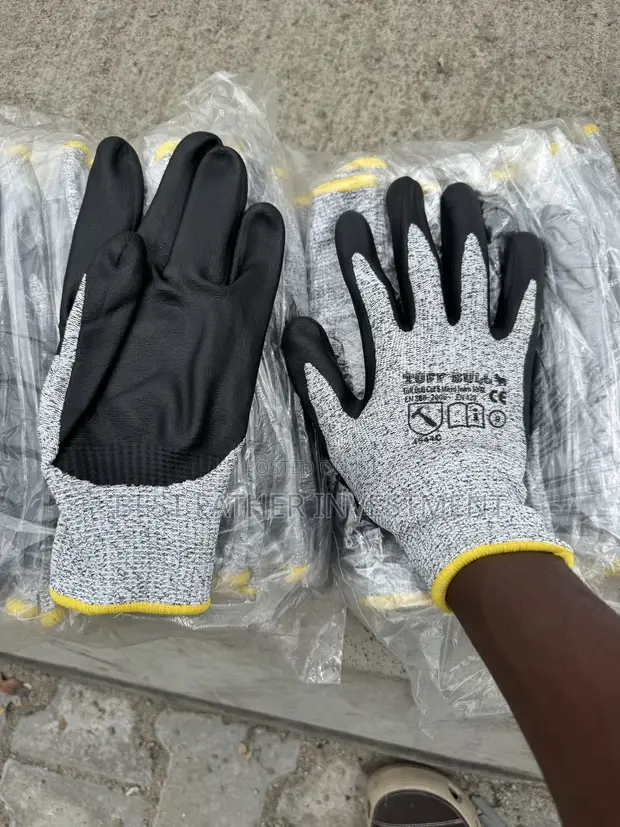 Imported Anti-Cut Hand Gloves - 1
