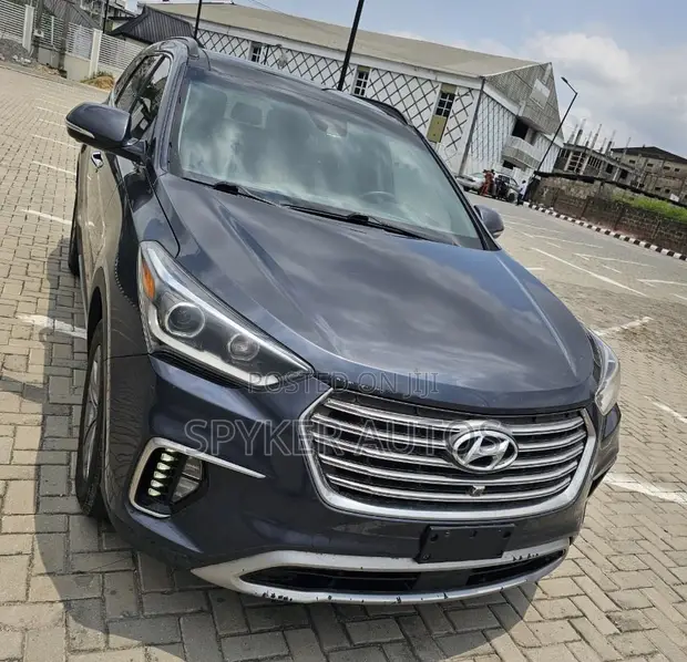 2017 Hyundai Santa Fe Limited AWD Blue - 1
