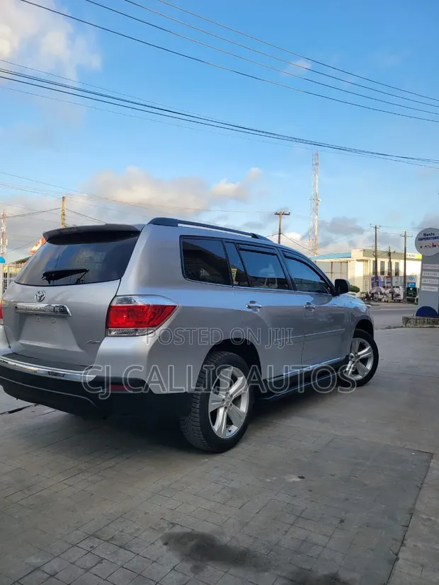 Toyota Highlander Limited 2011 Silver - 1