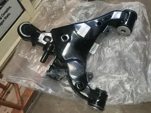 Original Japan OEM Lower Arms for Toyota Land Cruiser/Tundra
