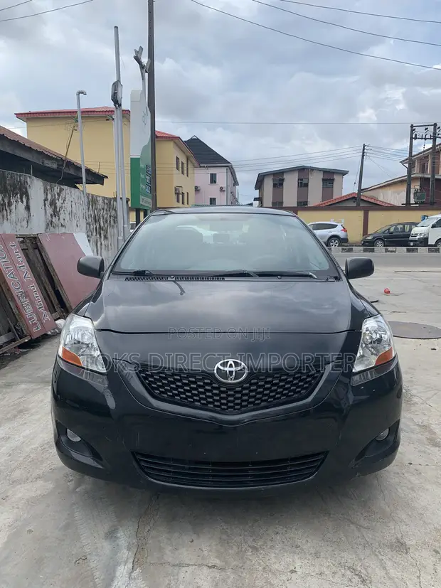Toyota Yaris 1.5 Automatic 2009 Black - 1